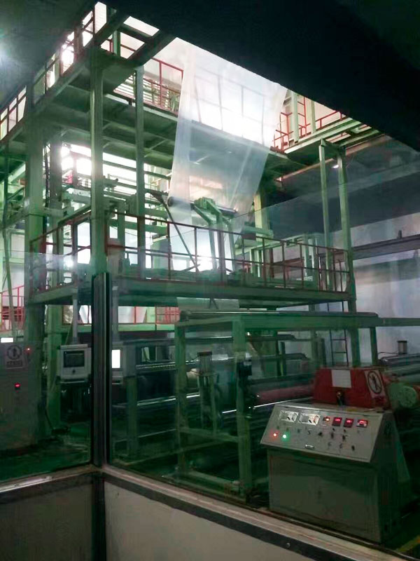 集裝箱液態(tài)包裝膜、噸袋設(shè)備